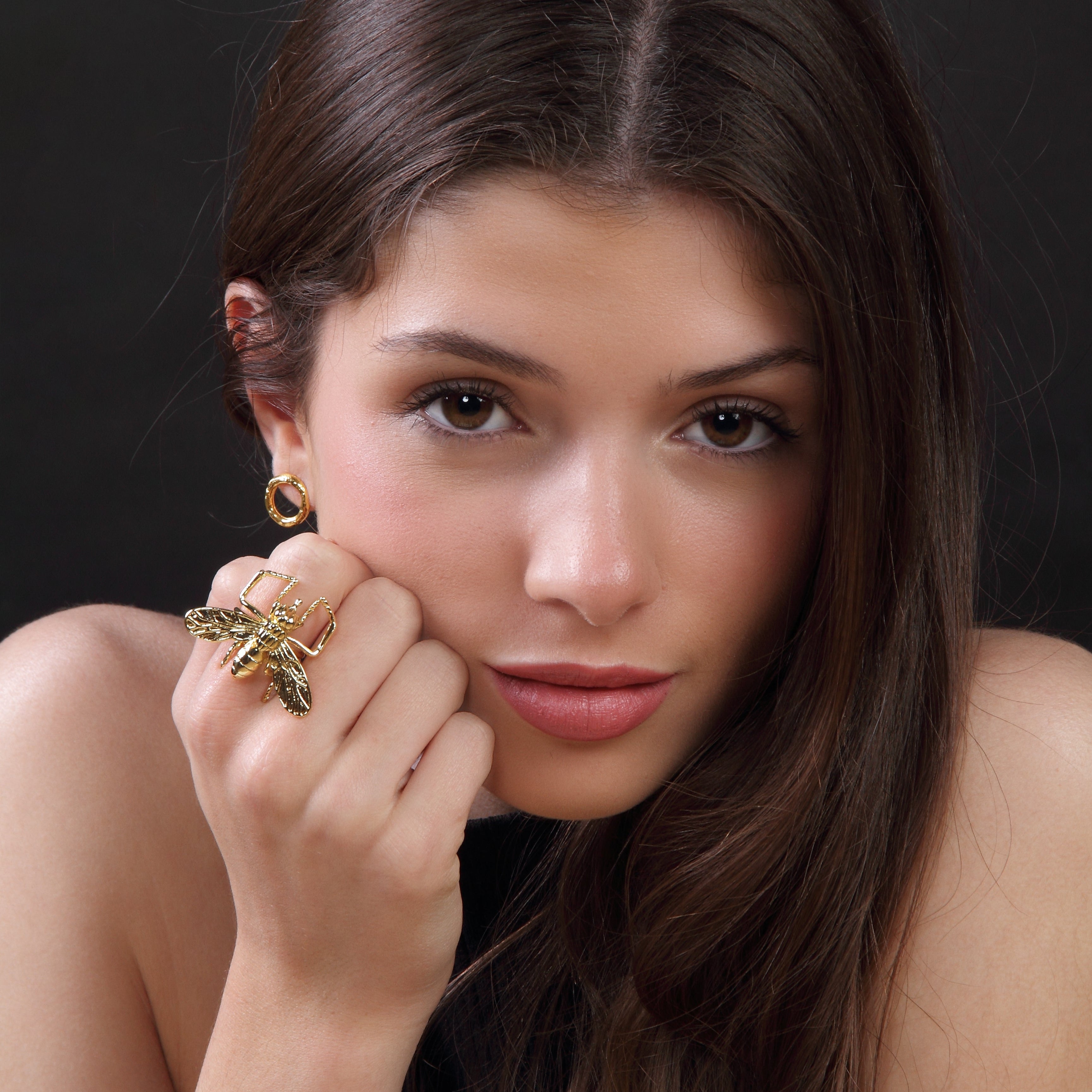 Anillo Honey motivo abejorro de latón bañado en oro (ajustable)