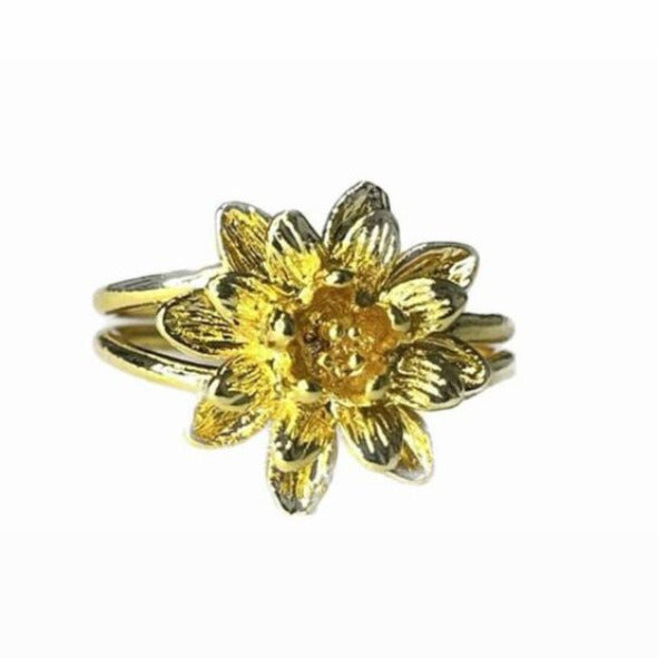 Anillo Mini Flor en latón bañado en oro (ajustable)