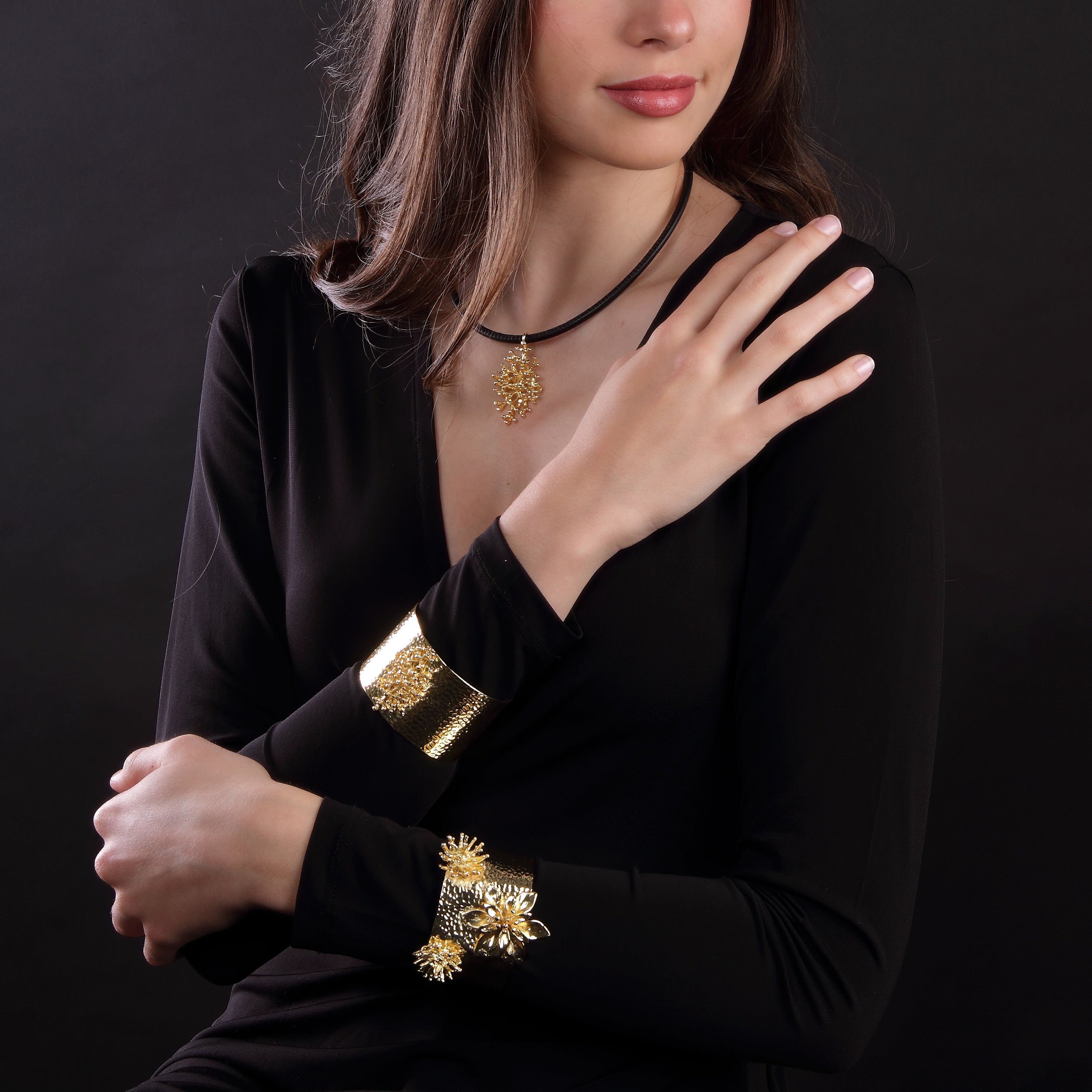 Brazalete Deya Maxi Shield