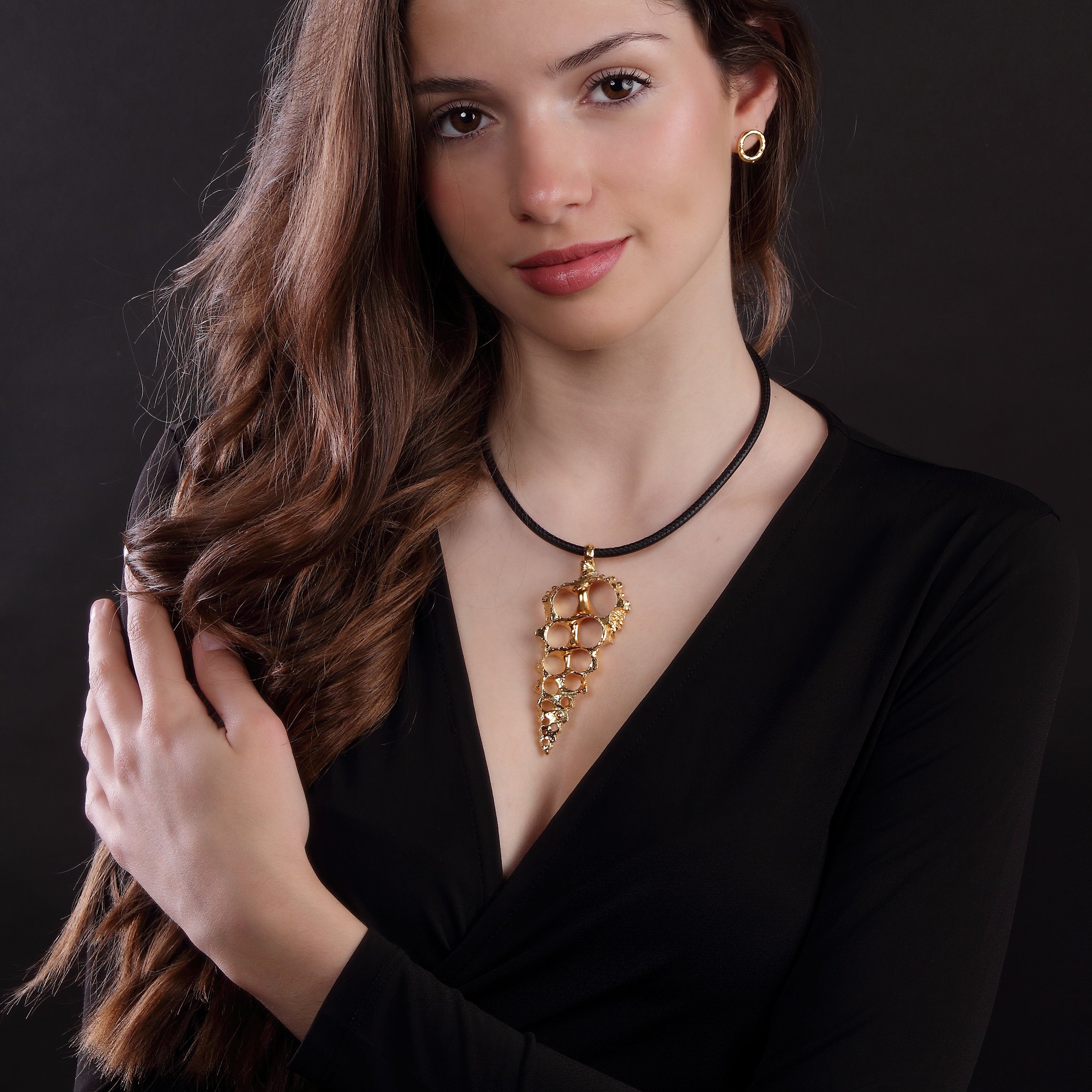 Collar cuero Shell Skeleton Luxe - Vista 5 - Shabama