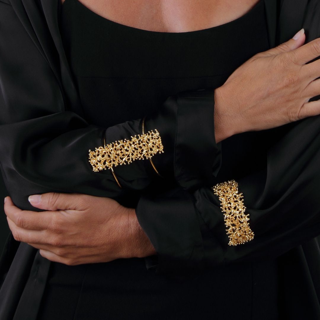 Brazalete Algar coral bañado en oro adaptable