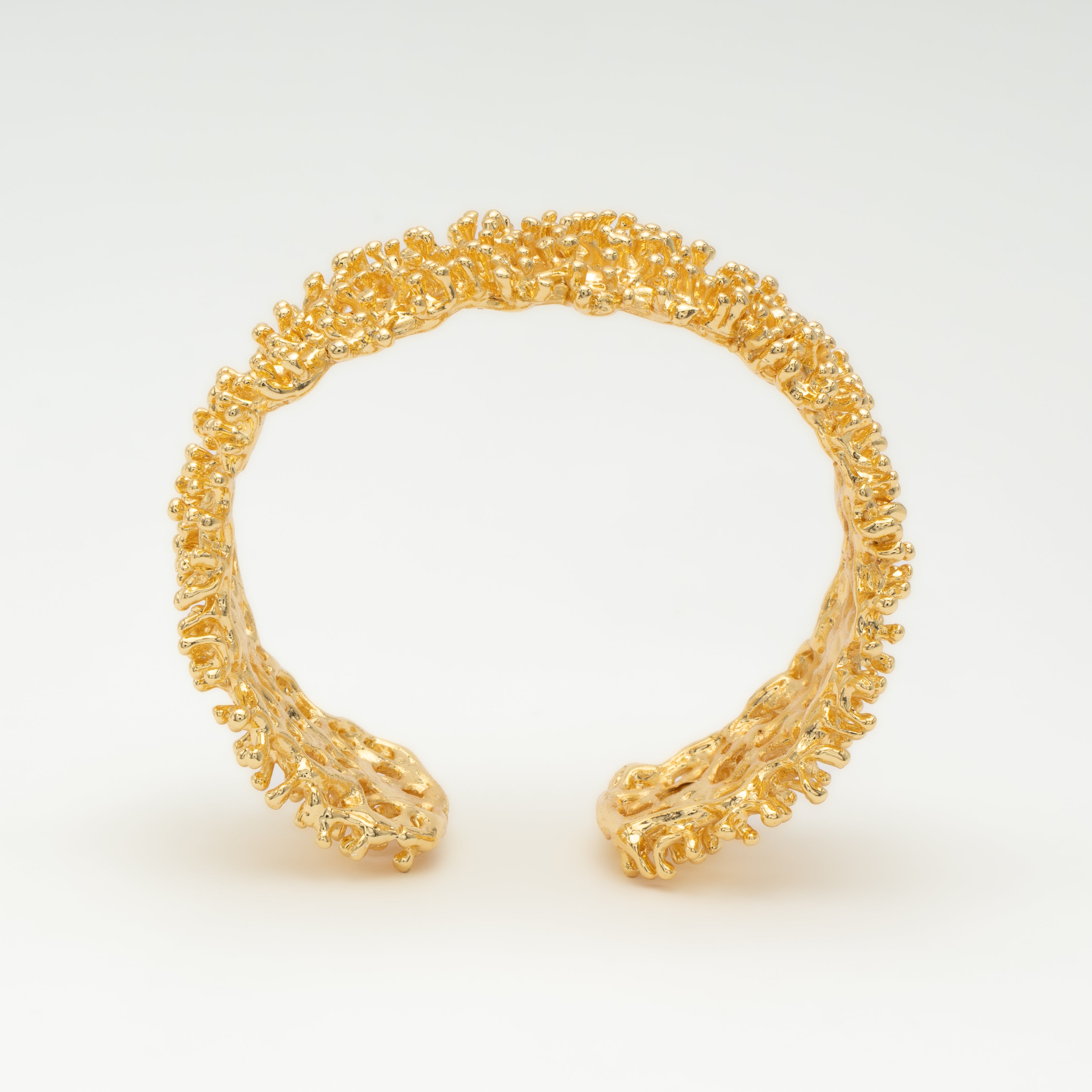 Brazalete Sublime coral bañado en oro adaptable - Vista lateral - Shabama