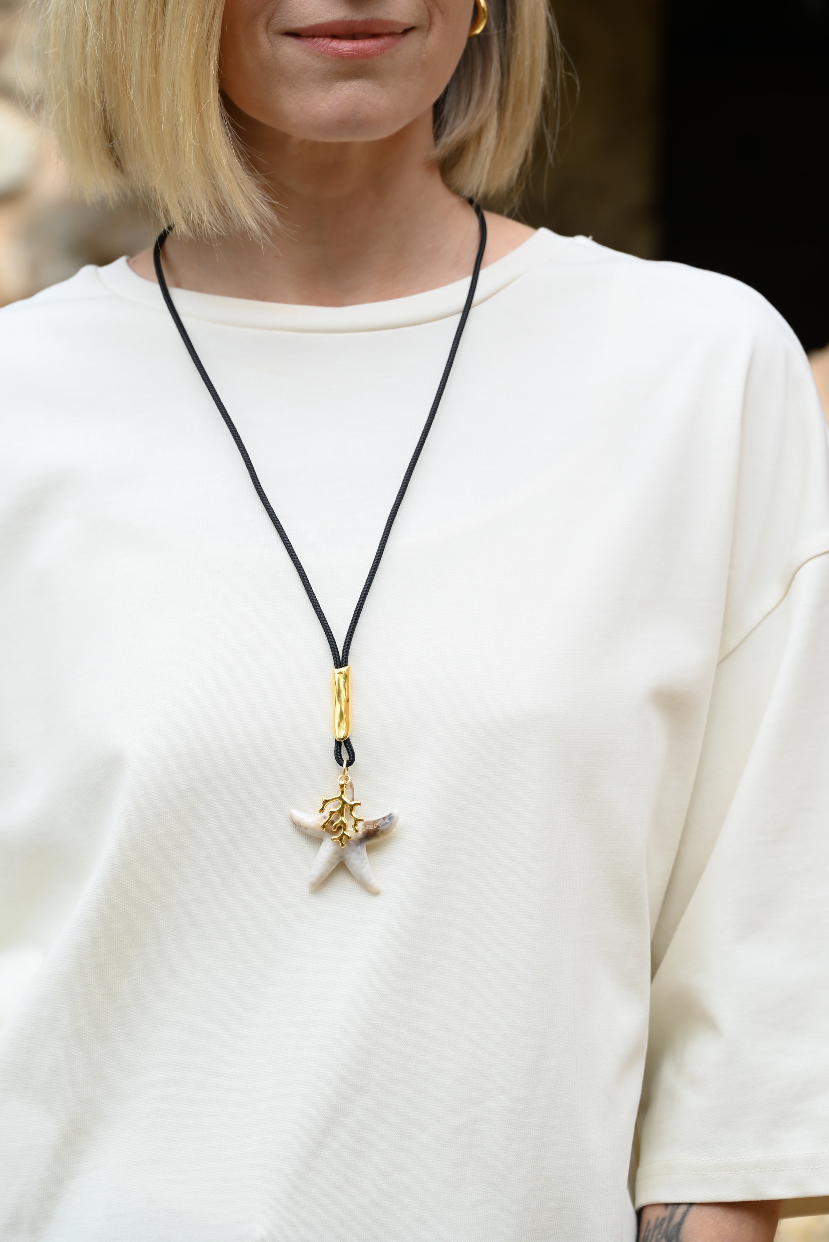 COLLAR NYLON ESTRELLA MEDIANA Y CORAL GOLDY - Vista principal - Shabama joyeria artesanal Mallorca