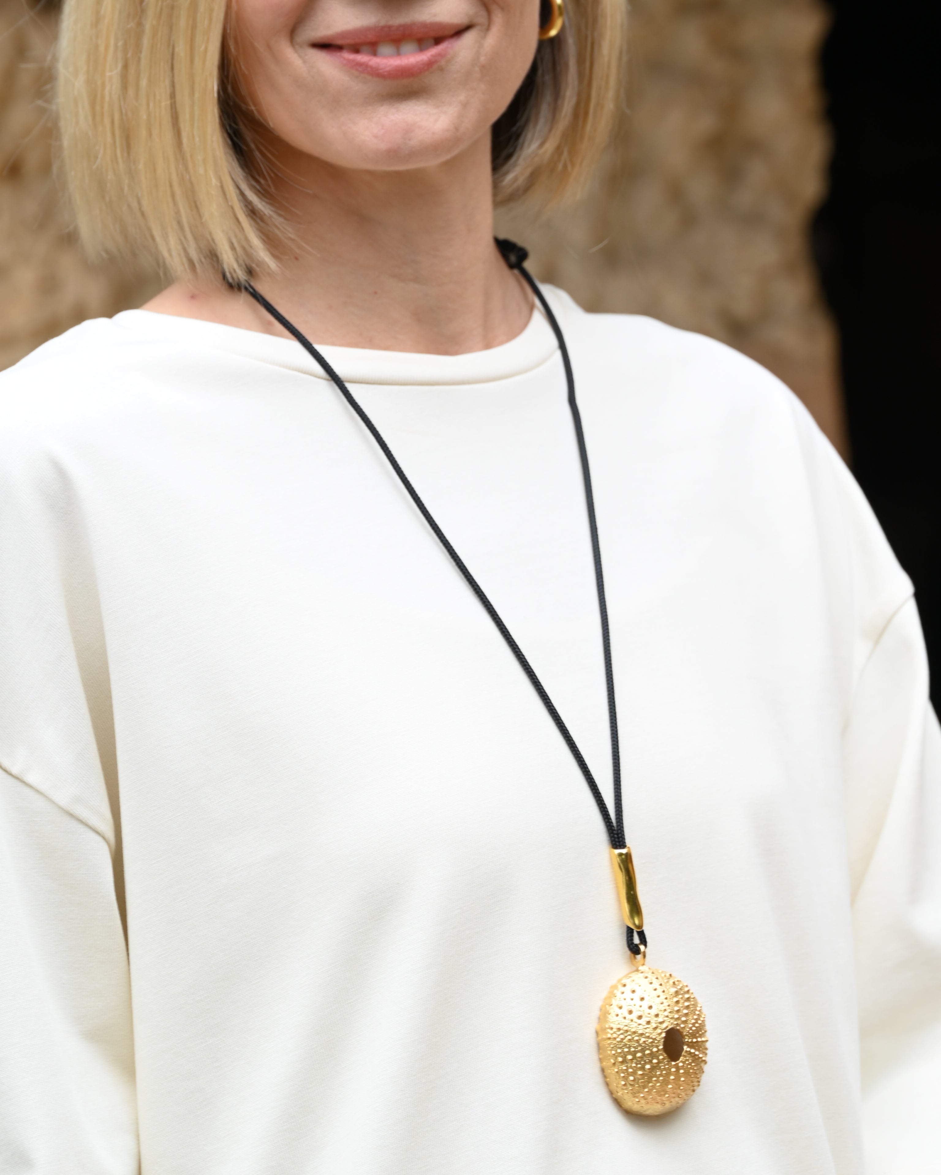 COLLAR NYLON ERIZO LUXE GOLDY - Detalle - Joyeria banada en oro Shabama