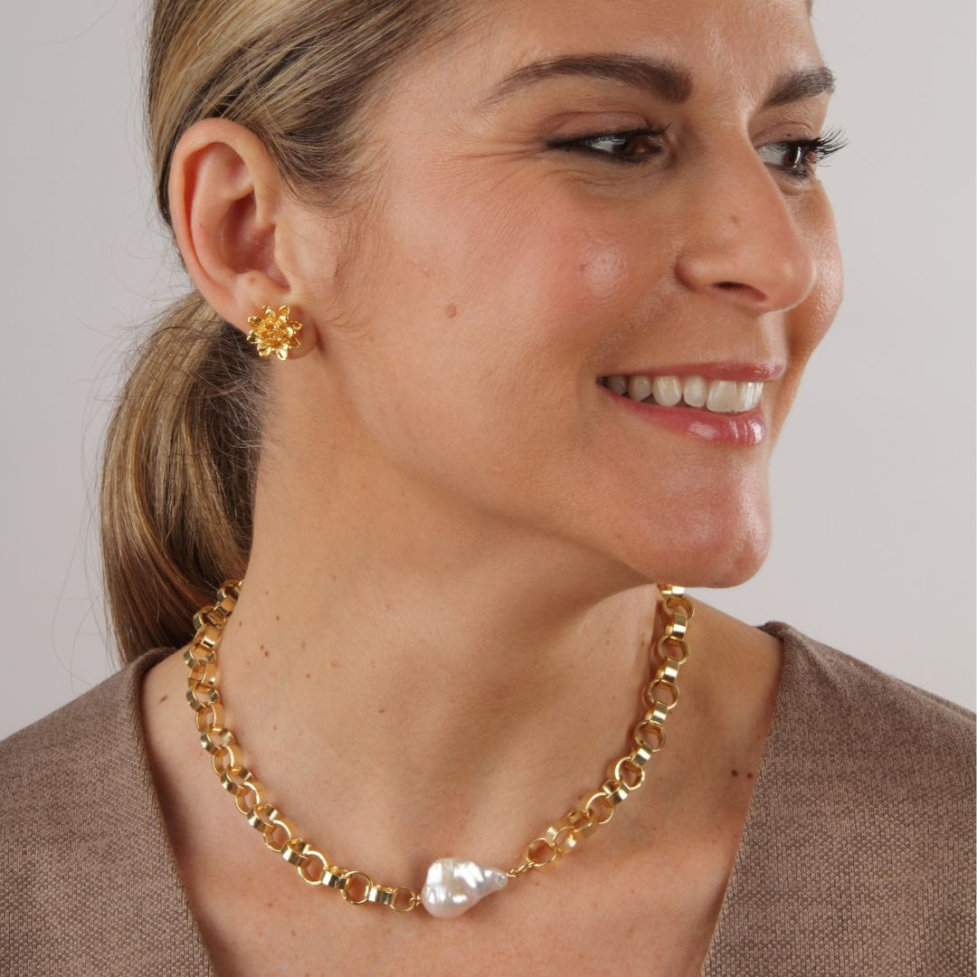 Perth Top natural pearl necklace with gold-plated chain