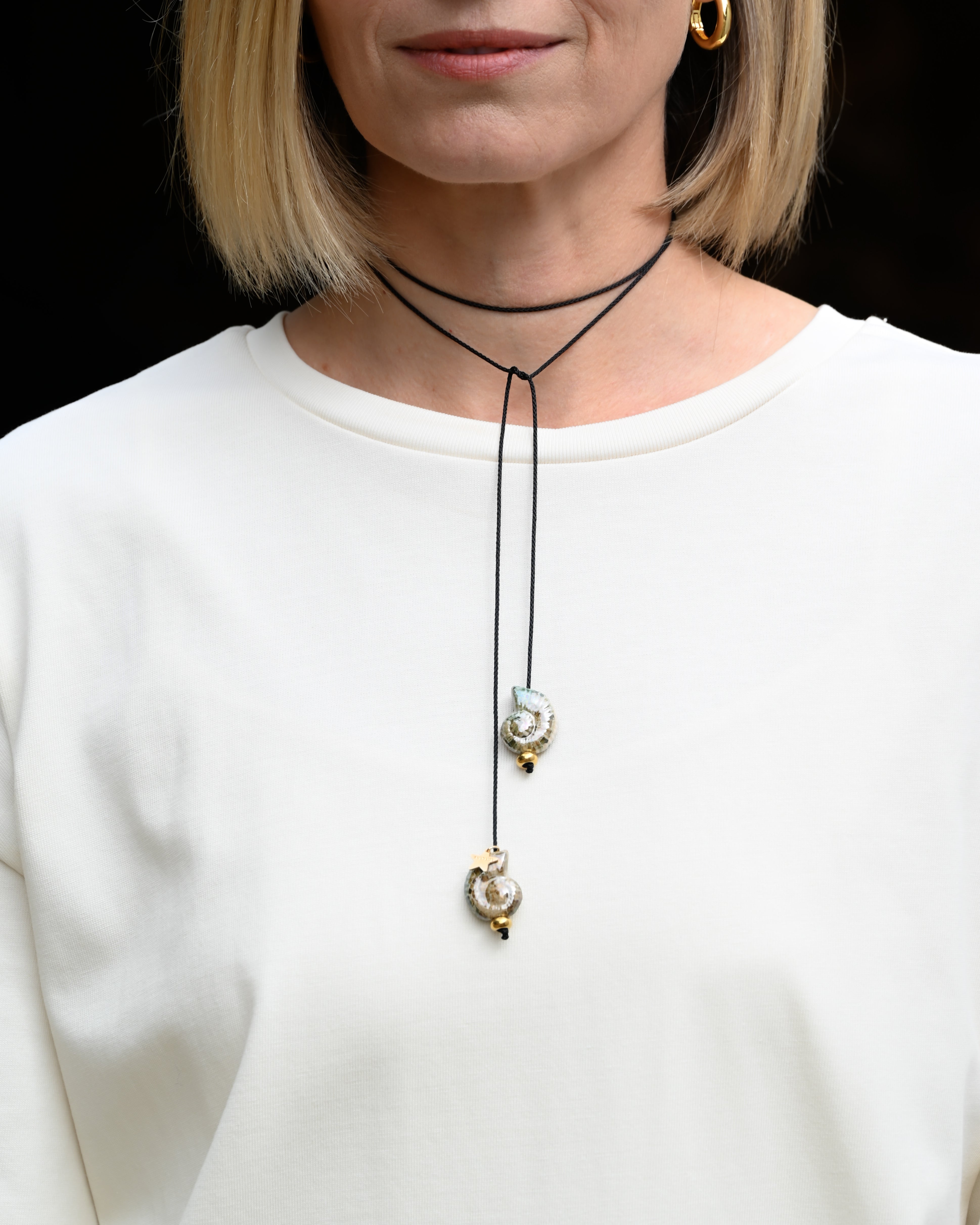 COLLAR MULTIPOSICION NYLON CARACOLAS CERAMICA - Vista principal - Shabama joyeria artesanal Mallorca