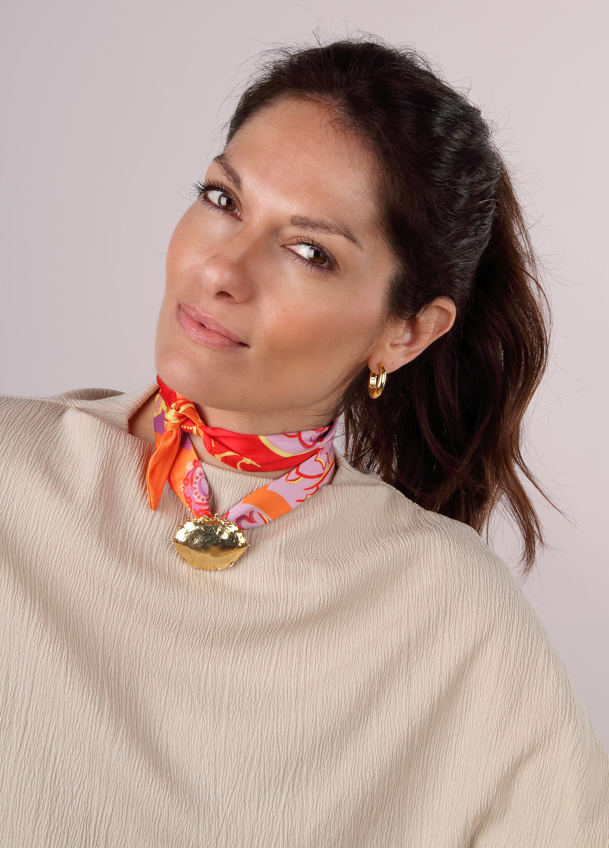 COLLAR PAÑUELO SEDA CANGREJO