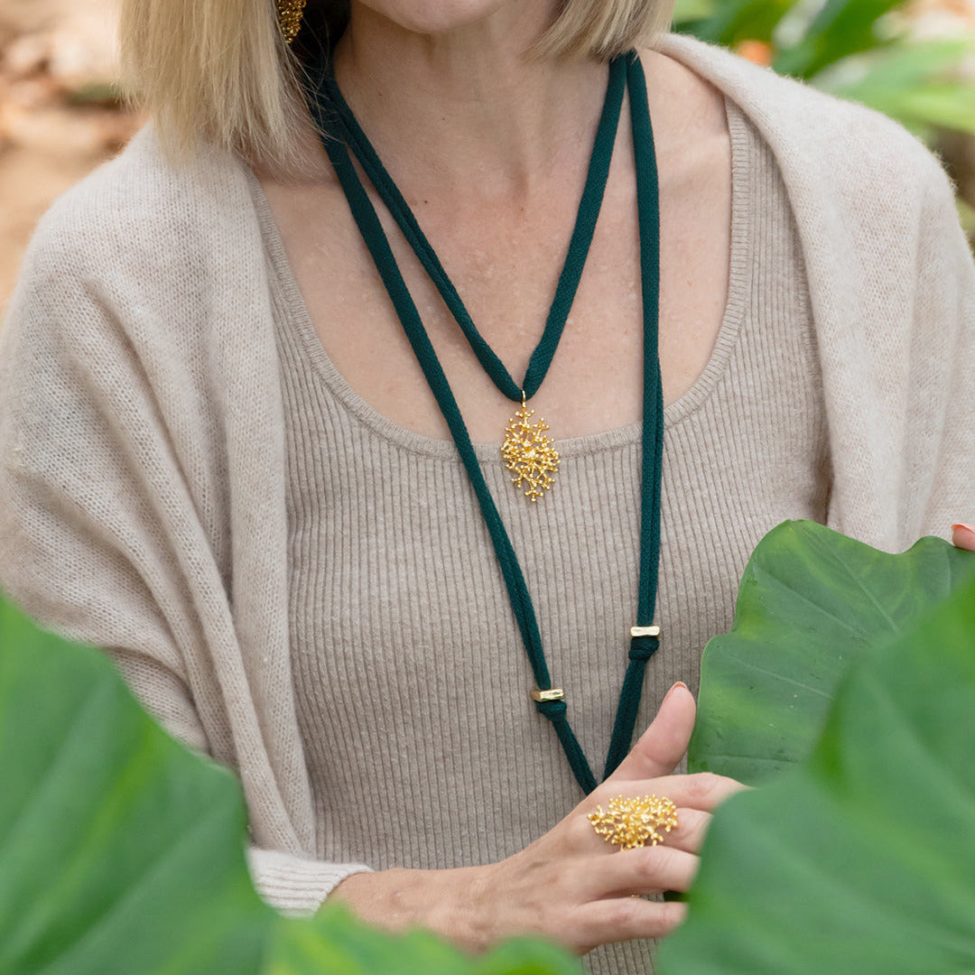 Maxi Deyá elastic collar