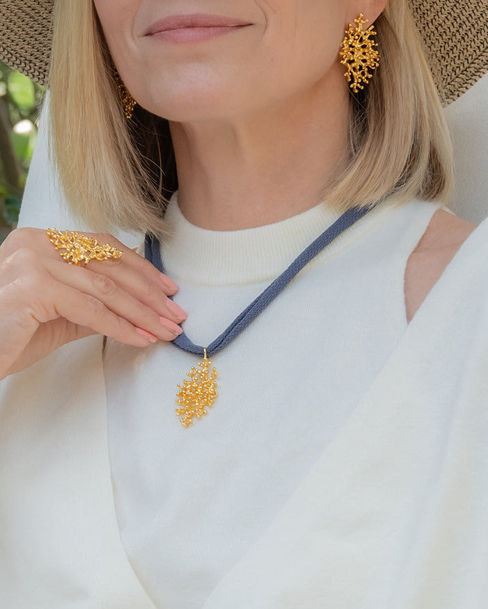 Maxi Deyá elastic collar