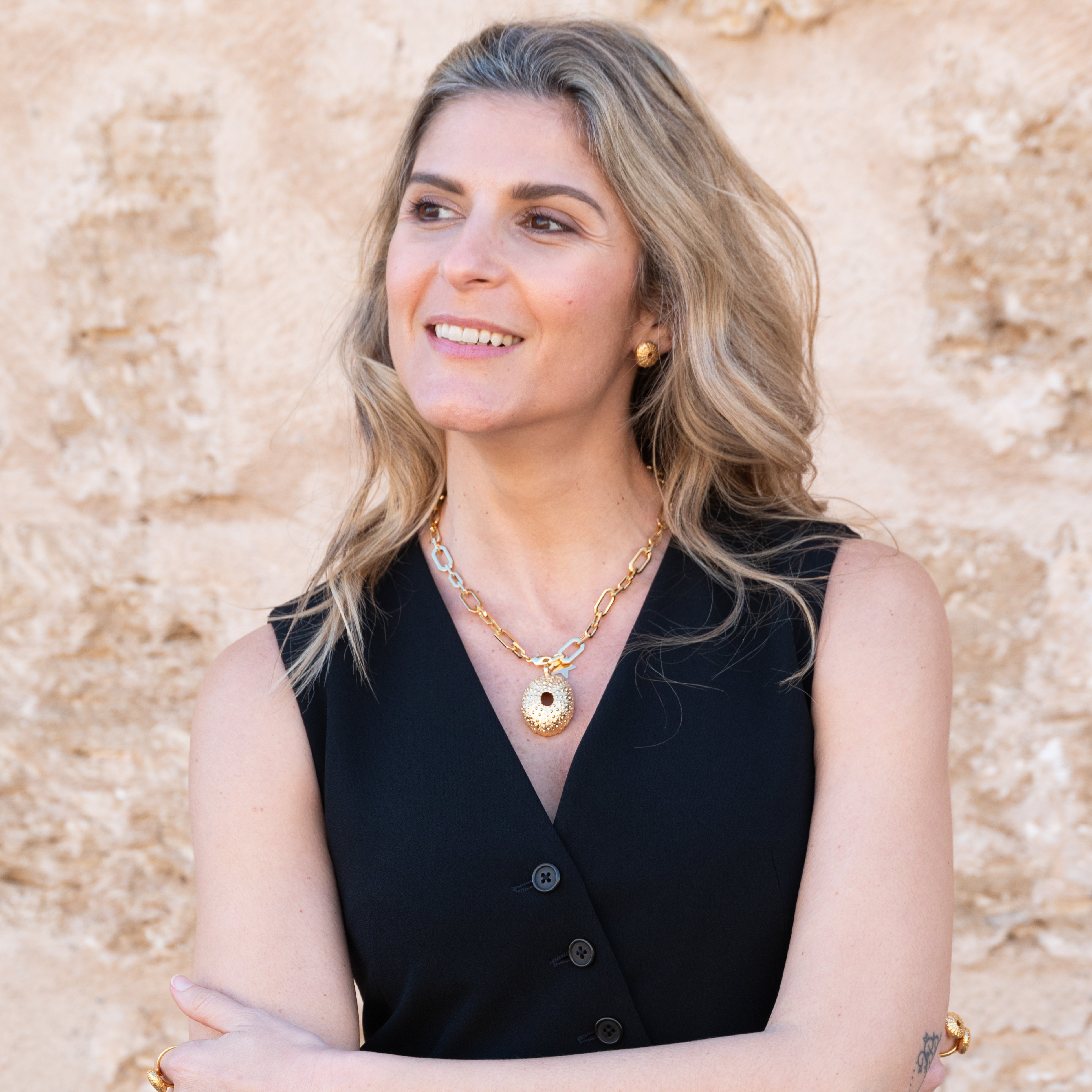 Short gold-plated medium hedgehog chain necklace