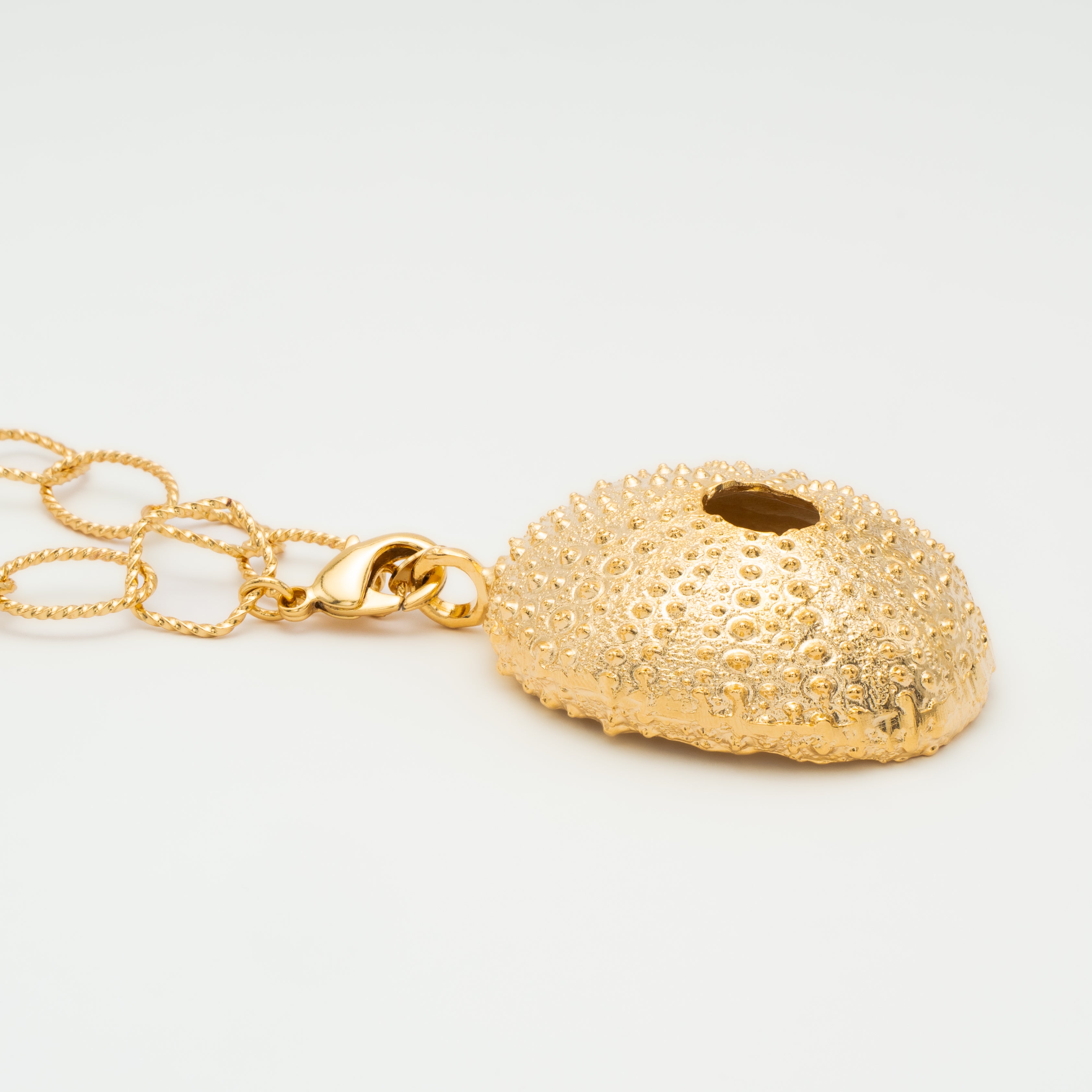 Collar cadena dancing con erizo dorado