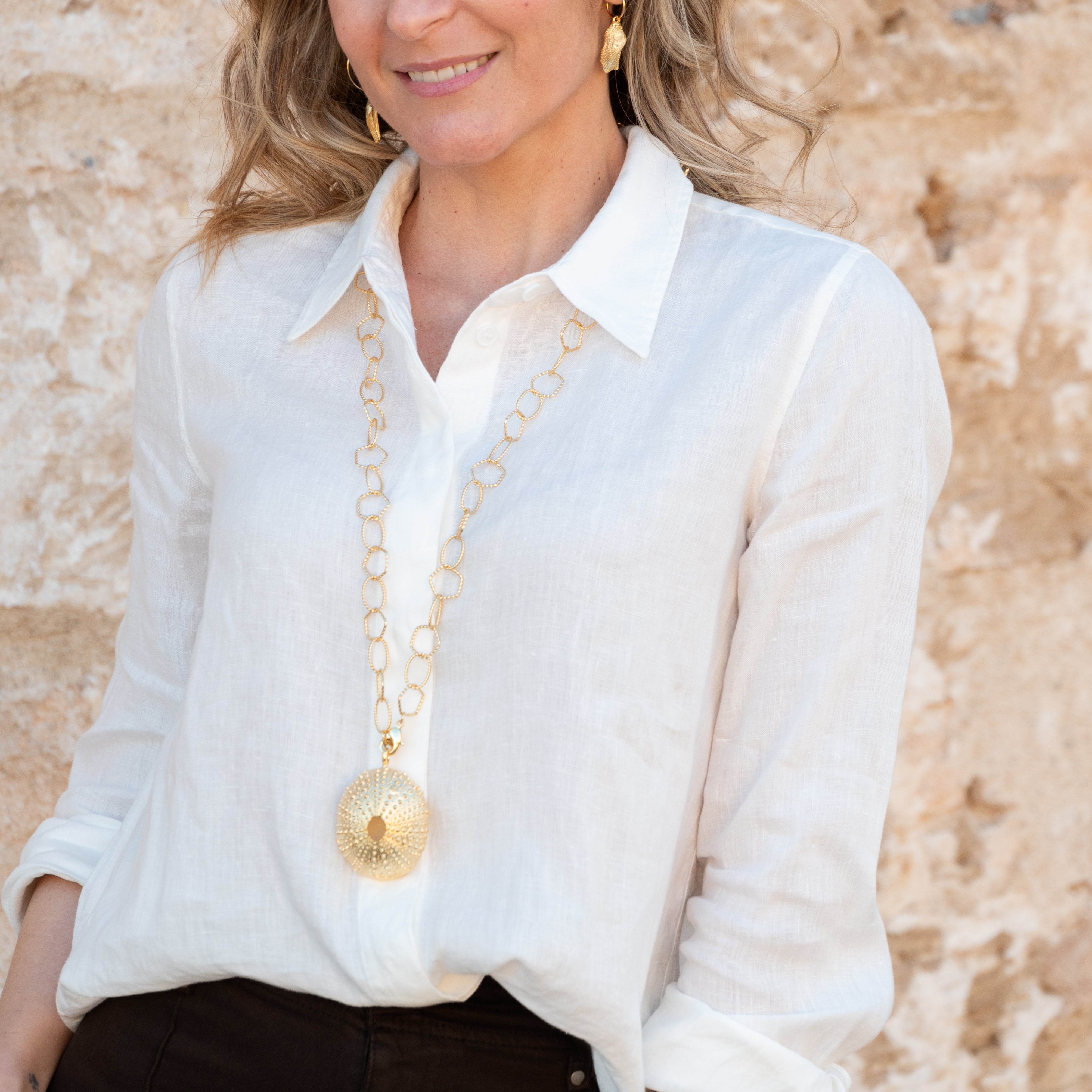 Collar cadena dancing con erizo dorado