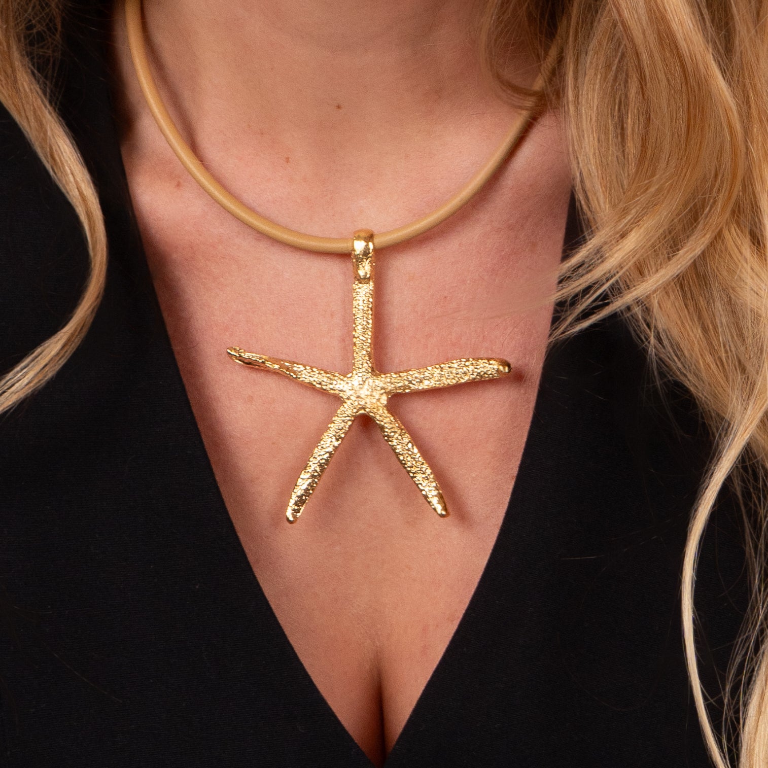 Collar de cuero con Estrella de Mar grande