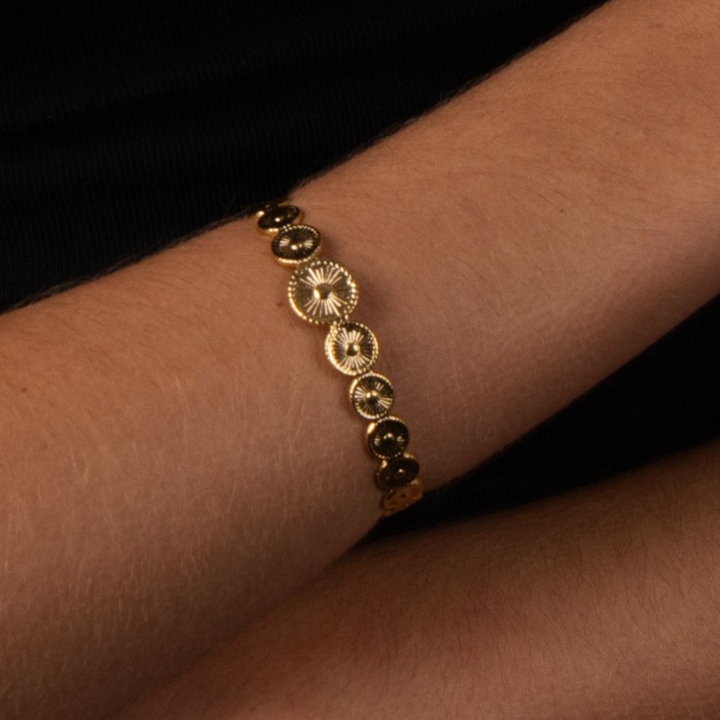 Pulsera Coliseum - Detalle - Joyeria banada en oro Shabama