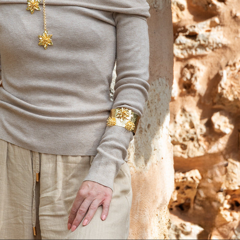 Brazalete Flor exótica y doble deya