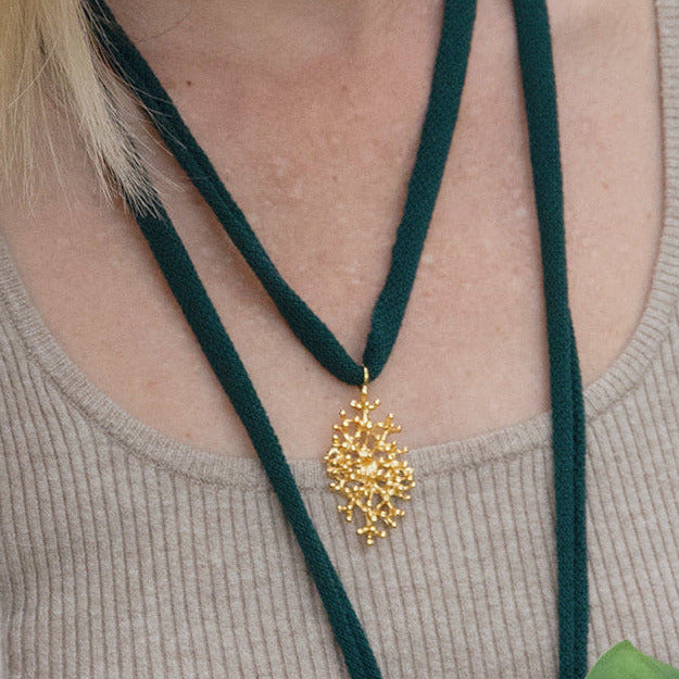 Maxi Deyá elastic collar