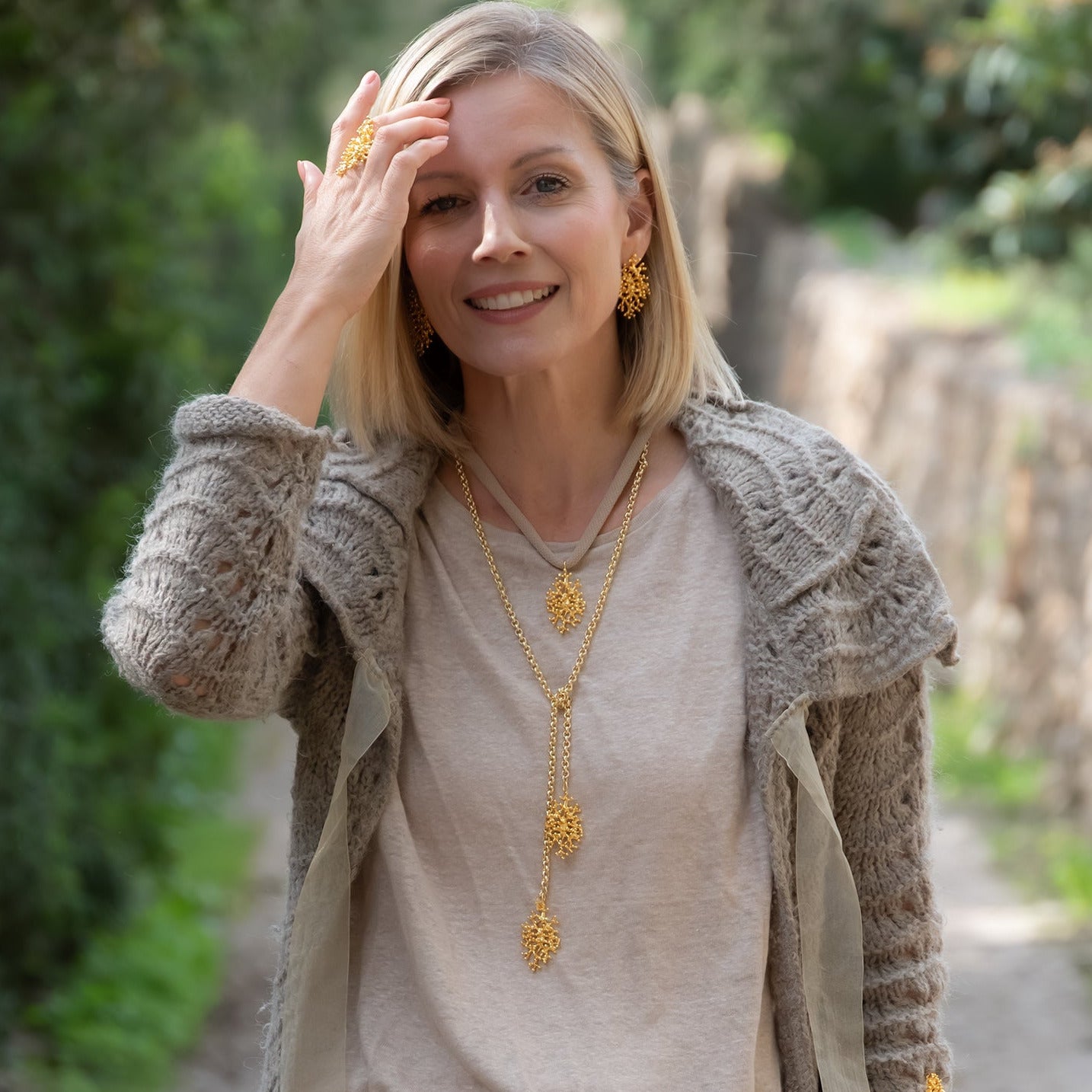 Maxi Deyá elastic collar