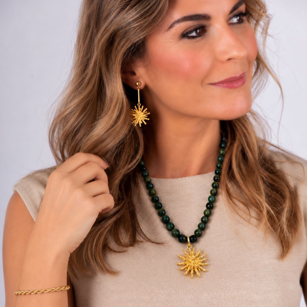 Collar piedras naturales coral Deyá Verde Oscuro