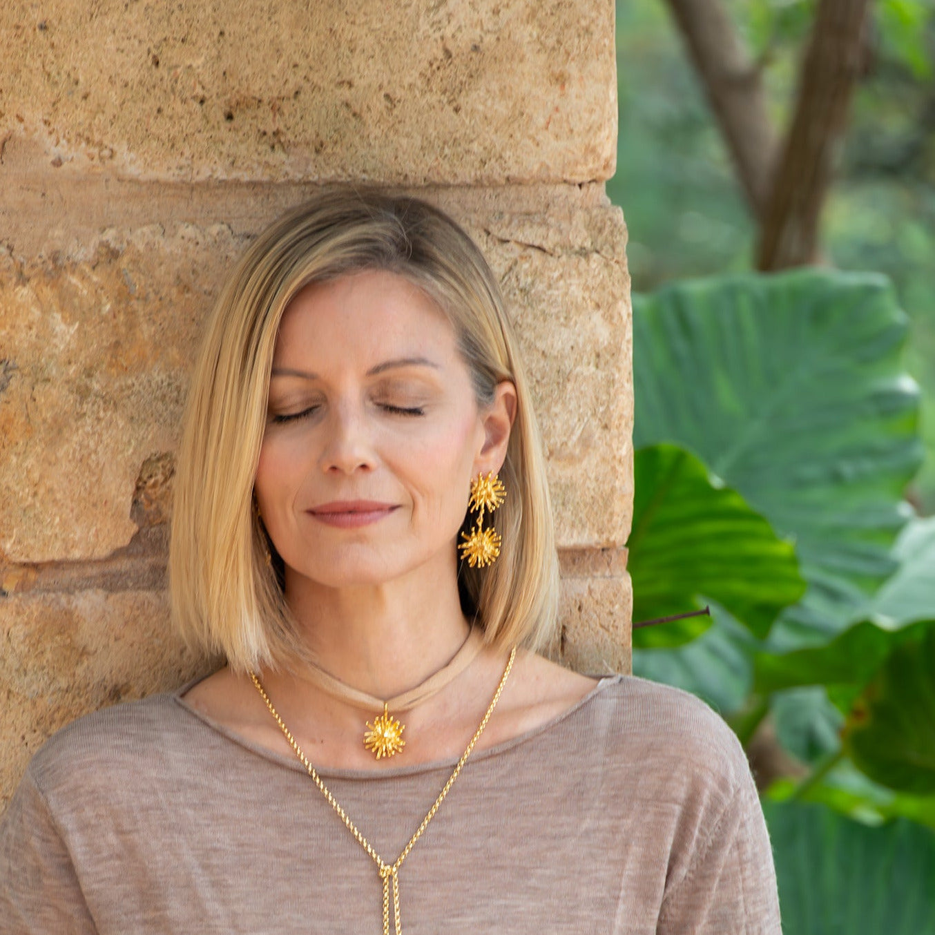 Deyá double coral pendant