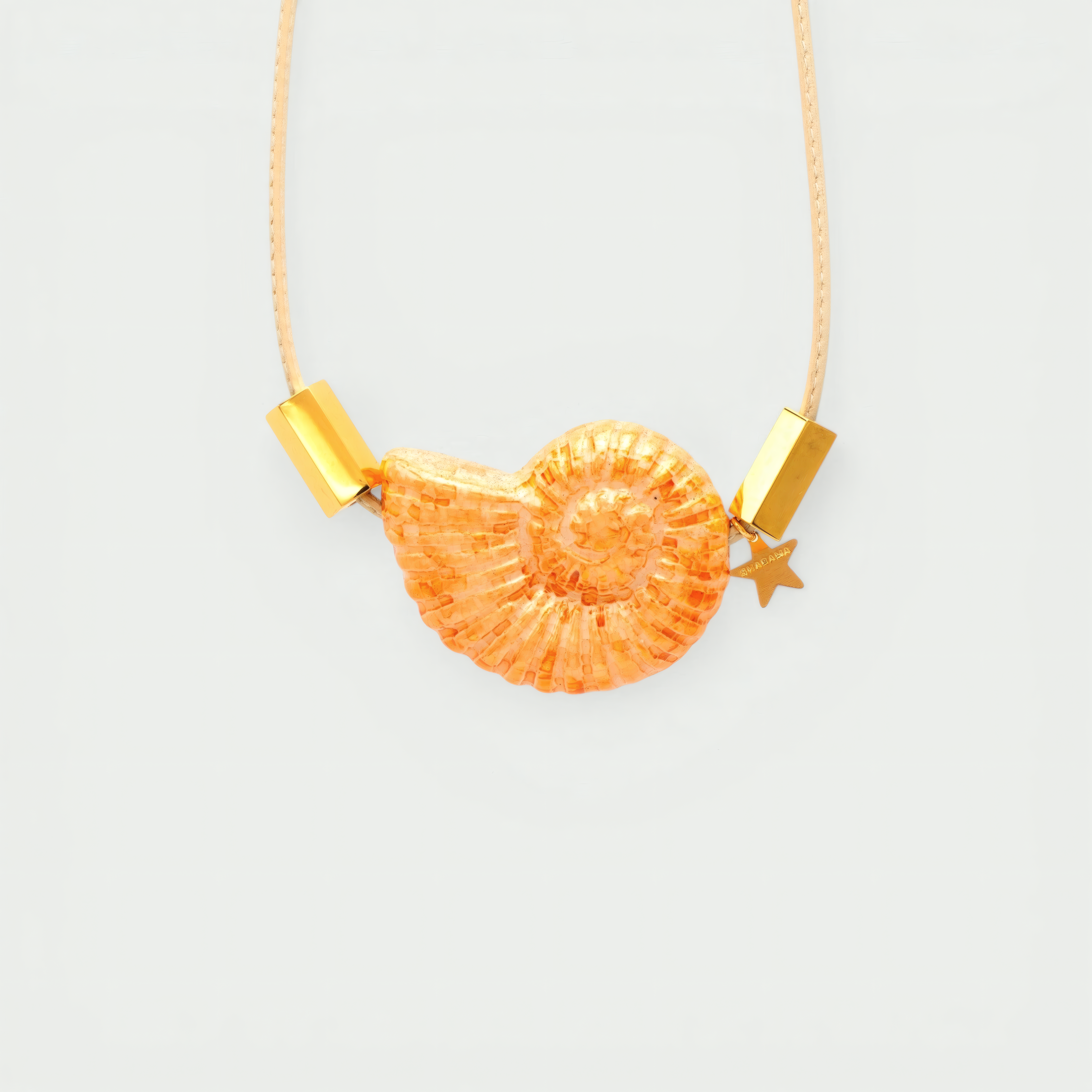 COLLAR CUERO LISO CARACOLA CERAMICA MAXI - Shabama Palma joyeria banada en oro Mallorca