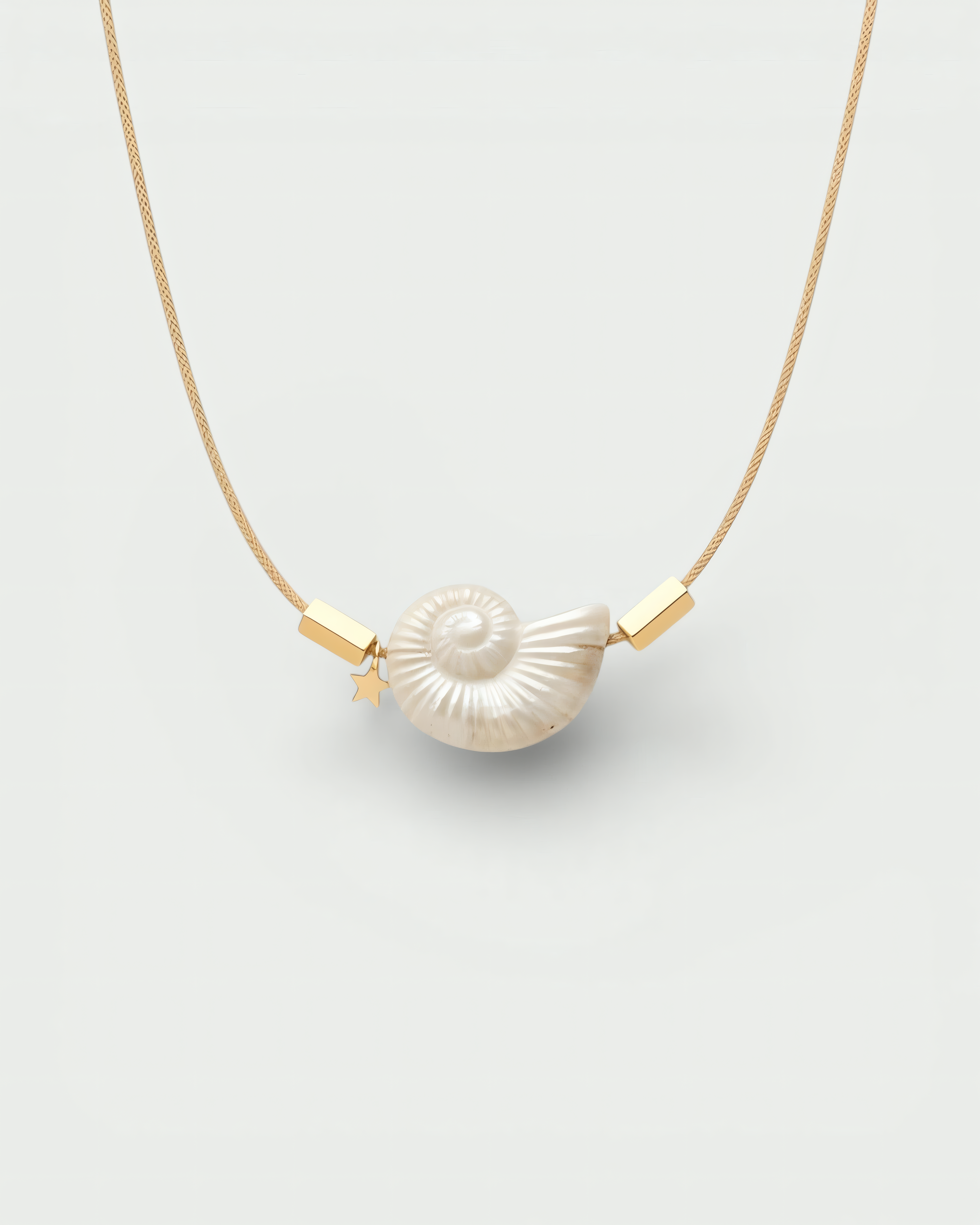 COLLAR CUERO TRENZADO CARACOLA CERAMICA MAXI banado en oro - Shabama Palma joyeria Mallorca