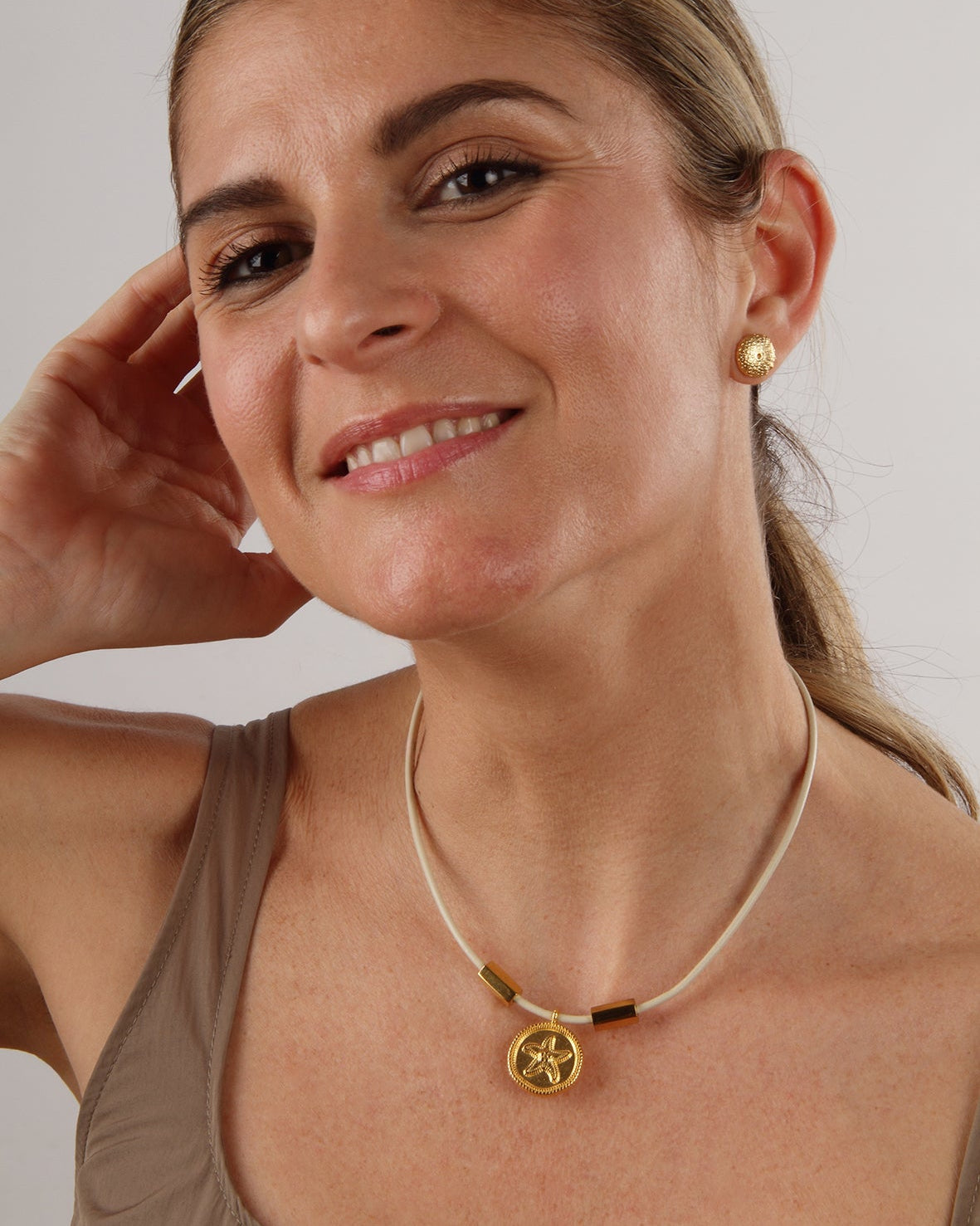 COLLAR CUERO ESTRELLA