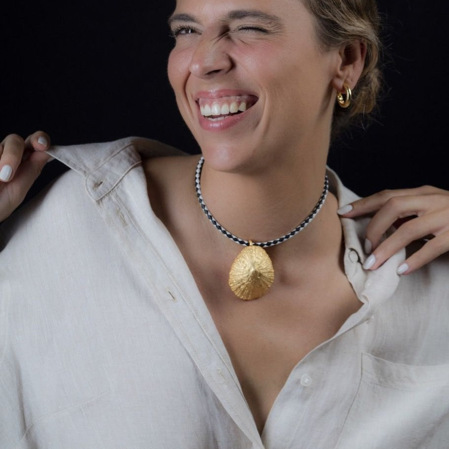 Collar cuero Calobra Luxe